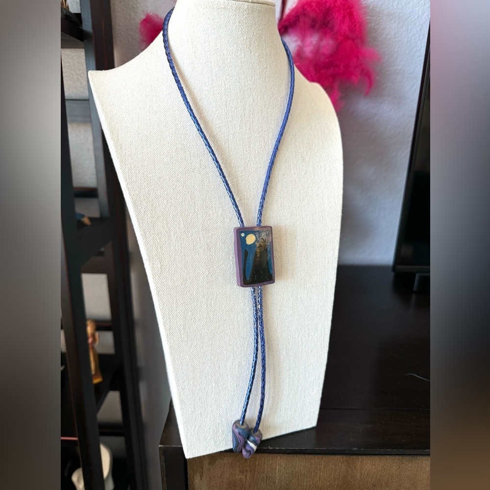 Vintage Artisan Wolf Clay Bolo Tie Necklace - Picture 5 of 11